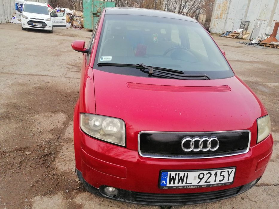 Audi A2 czerwony