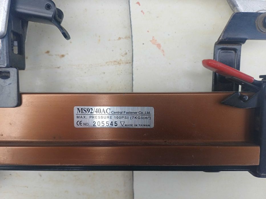 Пневмопистолет скобозабивной каркасный EZ-Fasten MS92/40 AC