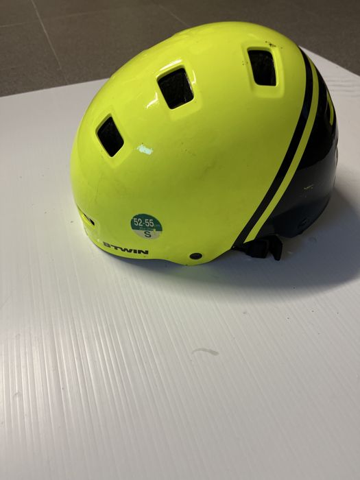 Vendo capacete de criança