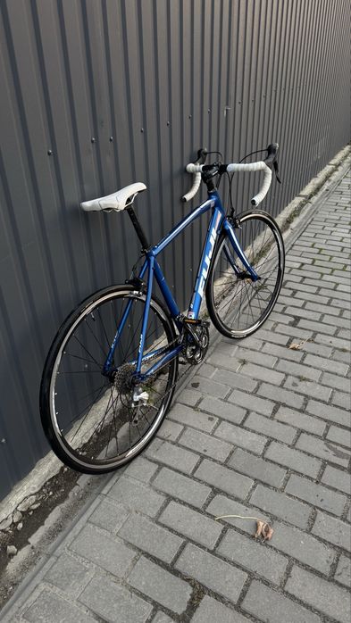 Шоссейный велосипед Fuji