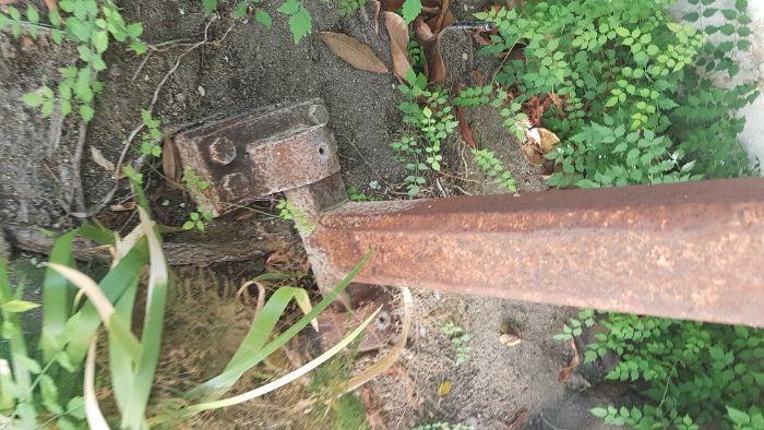 Peça de barco antiga em ferro