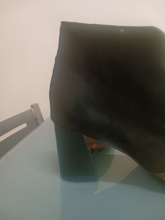 Botas novas camurça preta e pele de cobra
