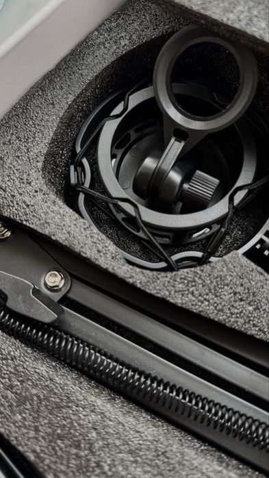 Студійний конденсаторний мікрофон FIFINE T669