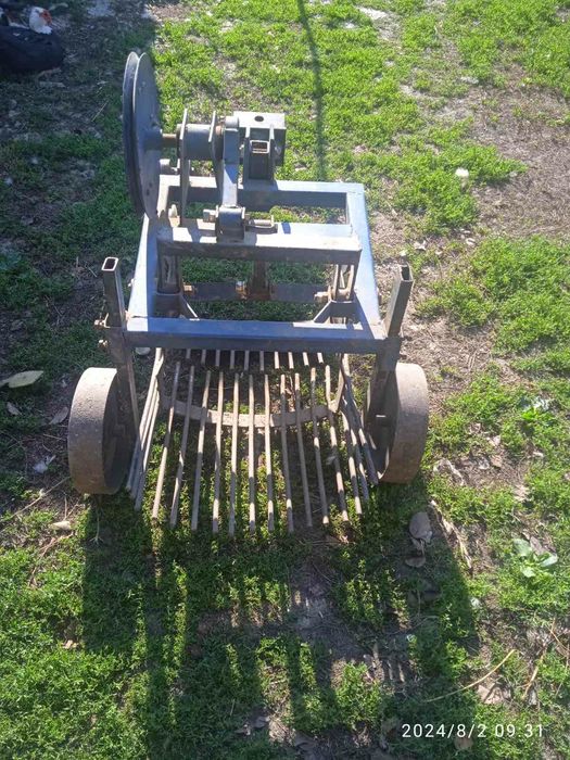 Картоплекопалка трасучка