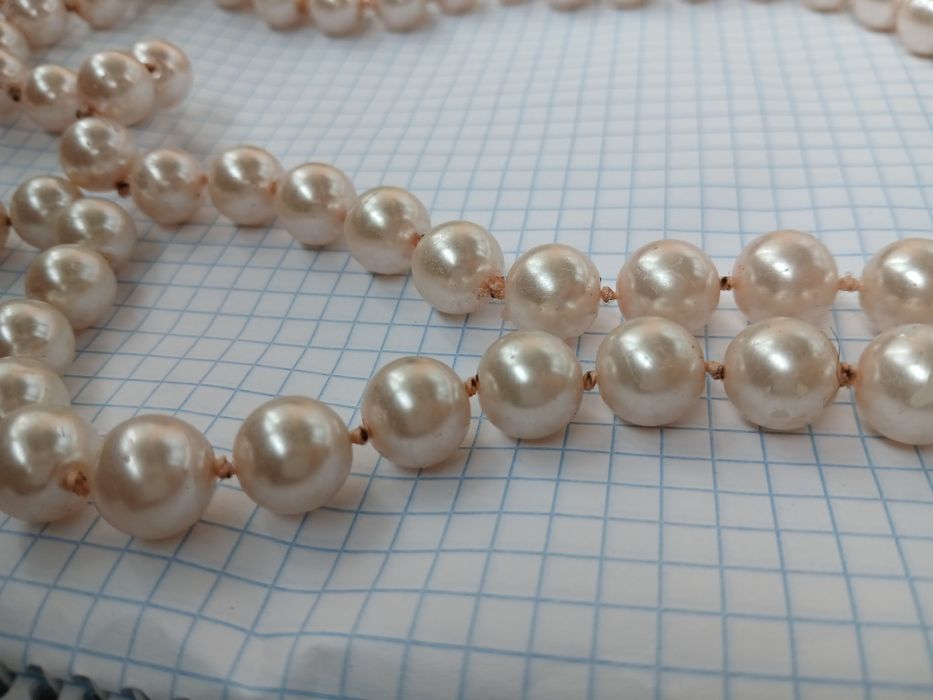 Женские бусы жемчуг