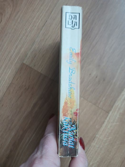 Emily Bradshaw. Kwiat kaktusa.