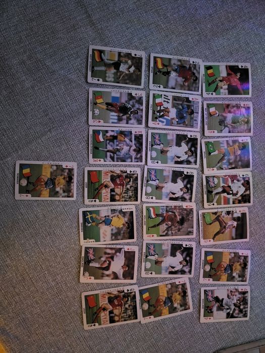 22 karty Football Bubble Gum z lat 90-tych