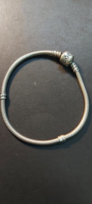 Colar e pulseira Pandora