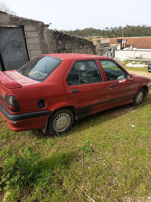 Renault 19 1.4 1992 - Junta da cabeça queimada para reparação ou peças