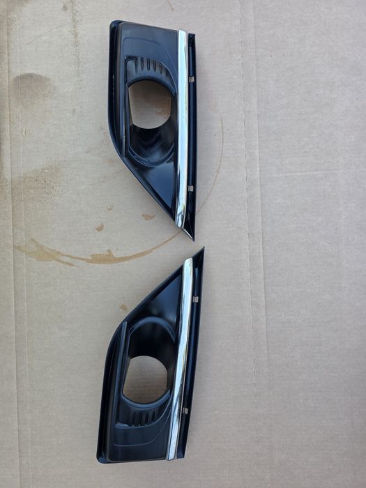 Citroen C4 grand Picasso kratki halogenów chrom komplet prawa lewa