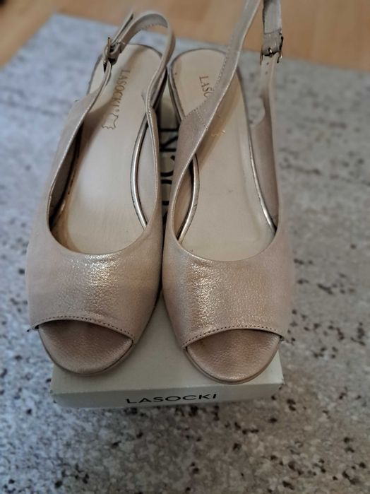 Czółenka, sandałki damskie Lasocki rozm.37  skóra