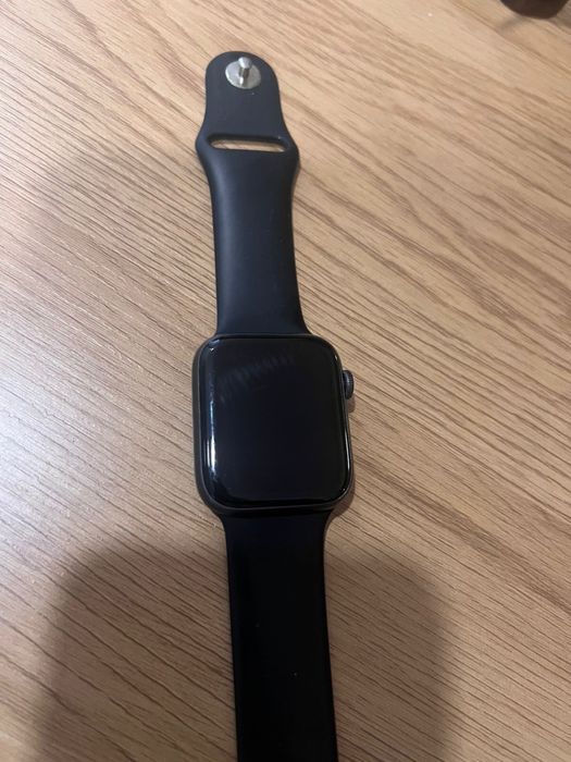 Apple watch serie 6 em bom estado 44mm e carregador vendo urgente