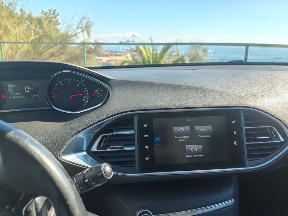 Peugeot 308 Diesel de 2015 e 157mk — photo 3