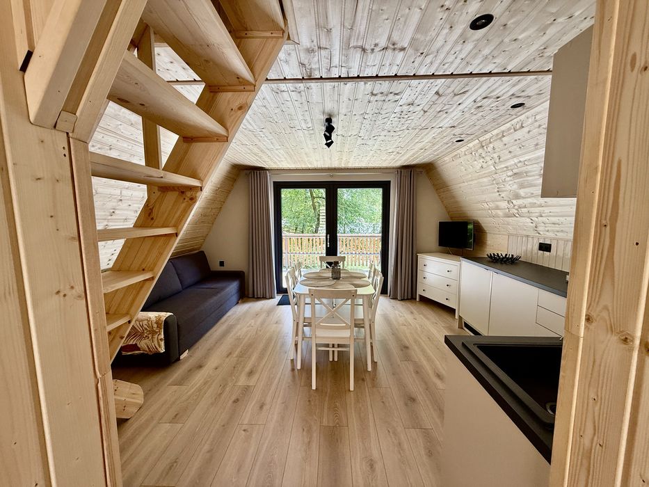 DOMKI SKOROCHÓW (3) i (10) jezioro nyskie-2,6,8,10,14 osobowe.