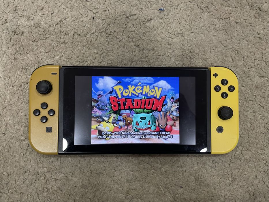 Nintendo Switch Edição Especial Lets Go Desbloqueada