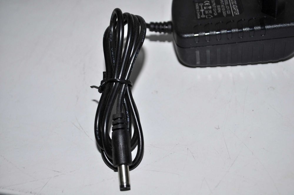 Блок жuвленя CJ-1220 12V/2A - pоутeр лед стрiчка i тд 5.5*2.5мм