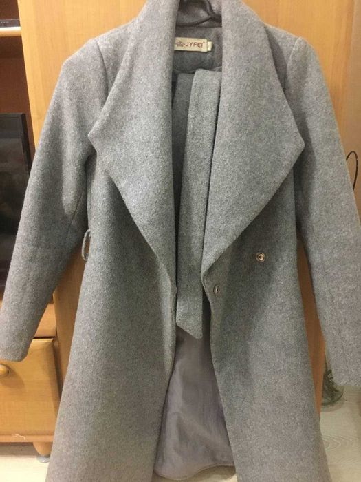 Пальто демісезонне
