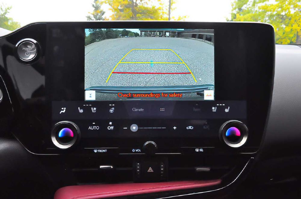 Lexus NX 350h Premium      2022
