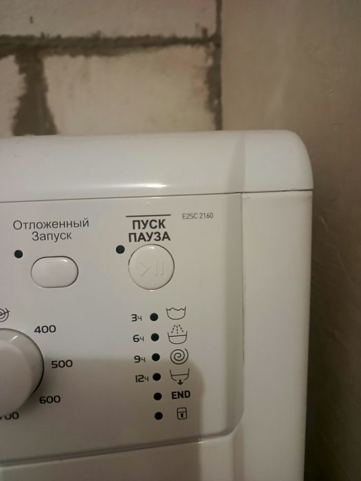 Продам пральну машинку Indesit E2SC 2160