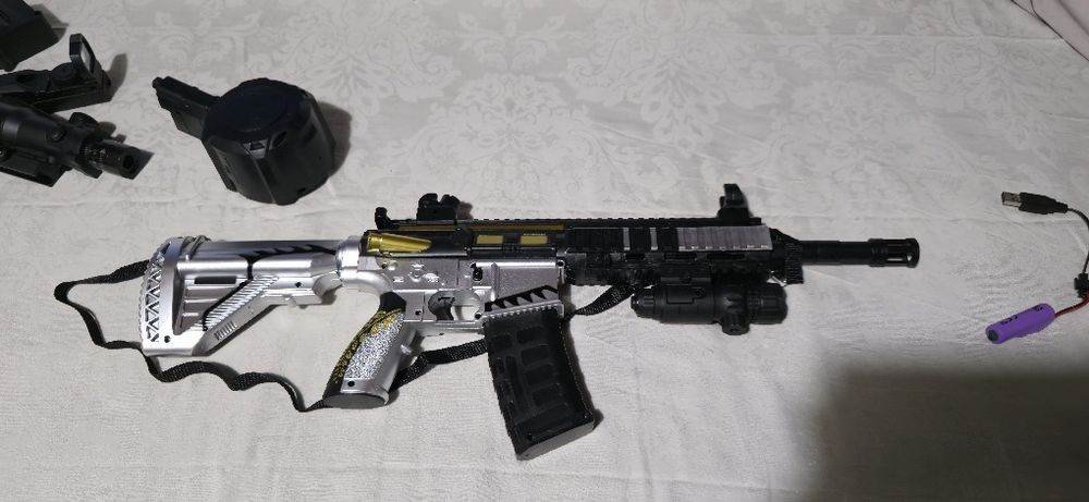 M4 de bolas de água