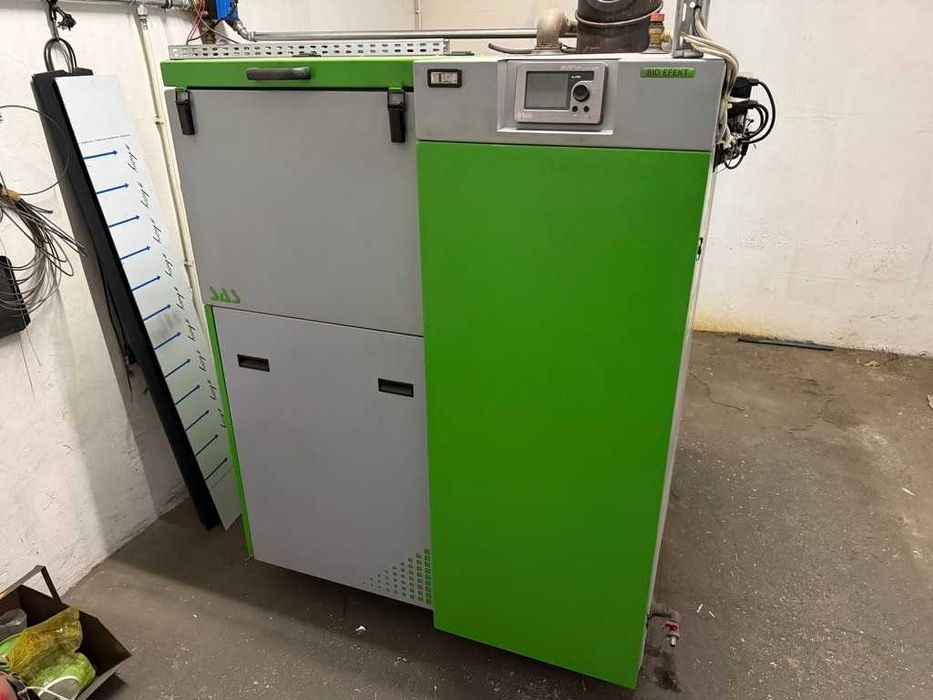 Kocioł pelletowy SAS BIO EFEKT moc 23 Kw używany automatyczny zasobnik