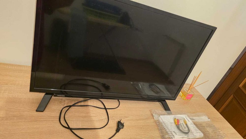 LCD TV Toshiba preto