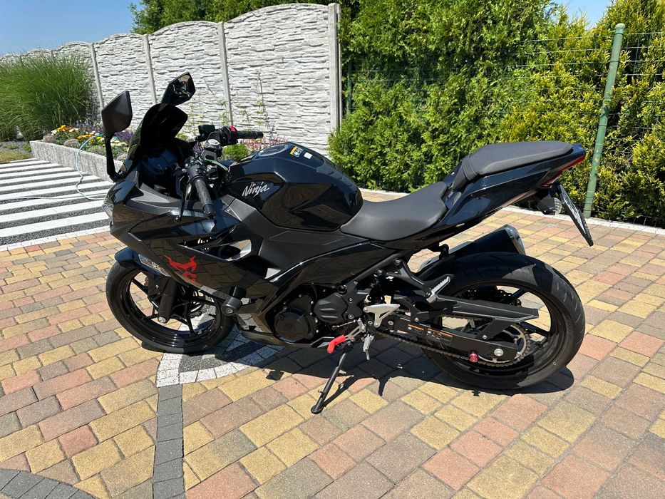 Kawasaki Ninja 400 tylko 11.800km jak nowy