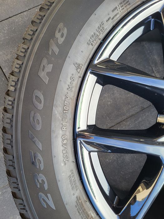 Koła zimowe 18 Volvo XC60 5x108 235/60R18 Pirelli  Winter  Scorpion