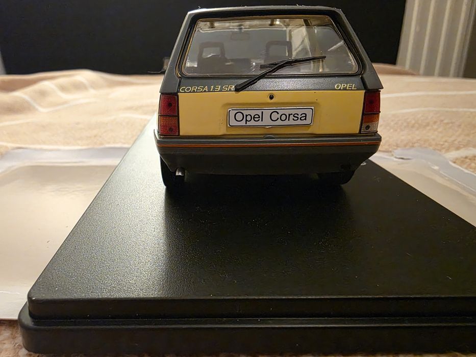 Model auta Opel Corsa skala 1:24