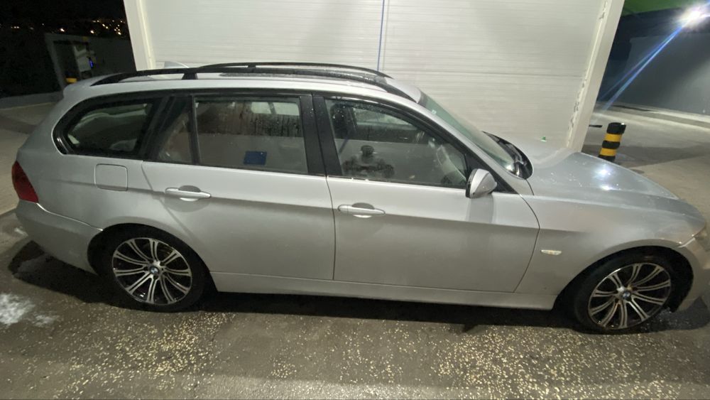 BMW 320 em bom estado geral