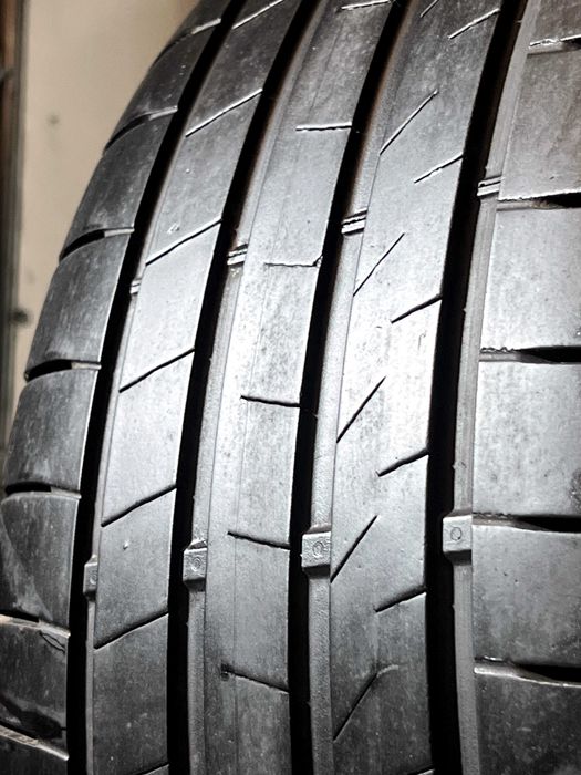 Pneus Bridgestone Alenza 001 - 255/50/20 - Excelentes