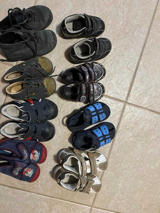 Buty chłopięce rozmiar 21-24 --- 8 par