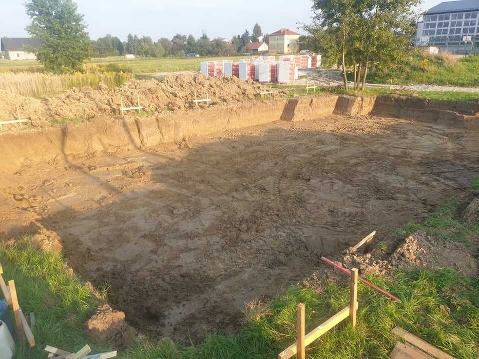 Prace ziemne | Roboty ziemne – minikoparka, koparko-ładowarka, walec
