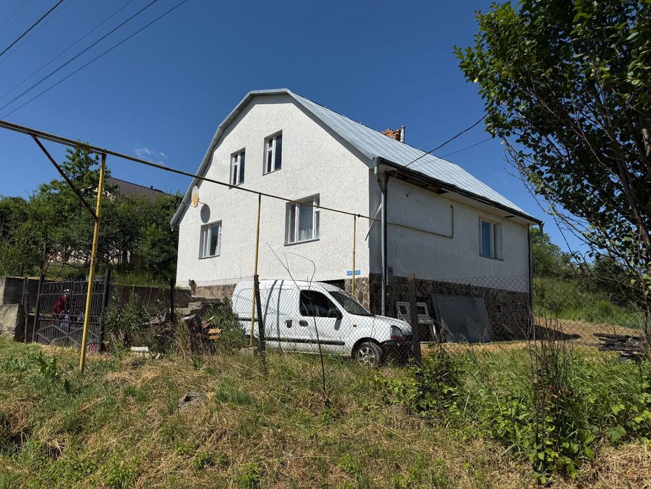 Новий будинок по вул. Неполоківській.