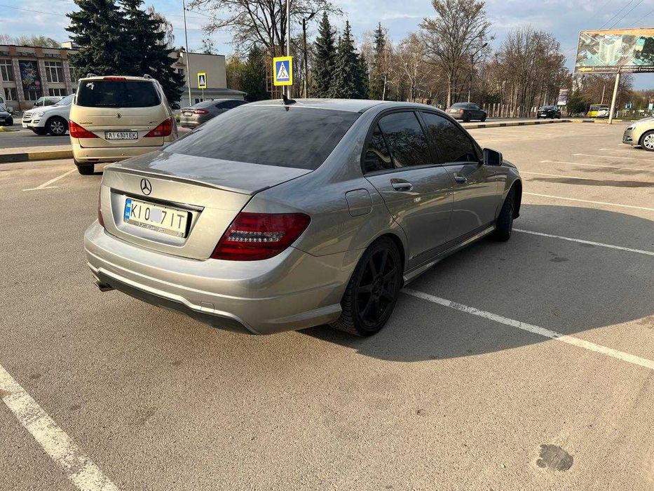 Mercedes-Benz C-Class 2013