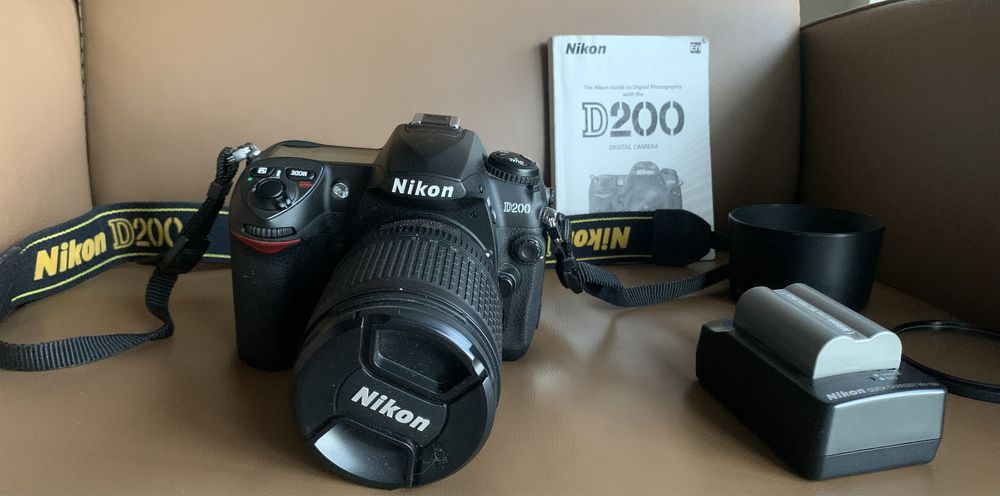 Nikon d200 фотоаппарат маленький пробег