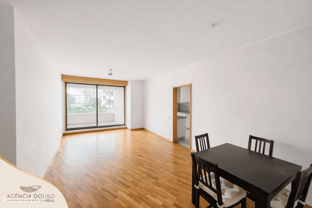Apartamento T1 com varanda para arrendar na Foz do Douro, Porto
