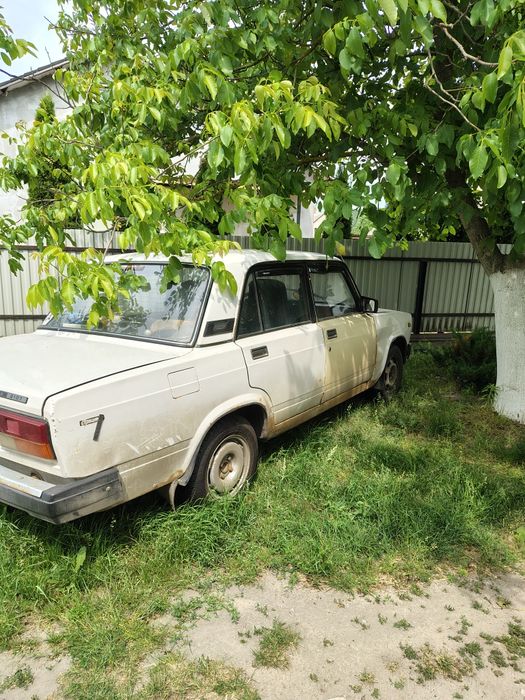 Автомобіль ВАЗ  2107