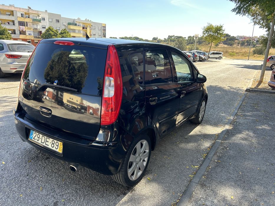 Mitsubishi colt 1.1 com apenas 41000km