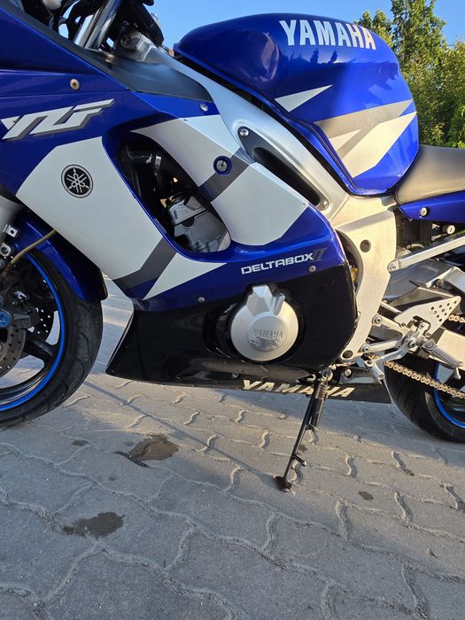 Yamaha R6 2002 року