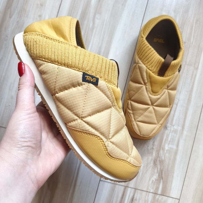 Teva кросівки, кеди, туфлі, тапки , черевики, ботінки39.5-40