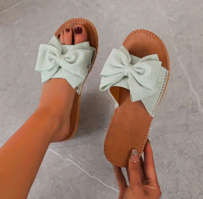 Nowe klapki z kokardką