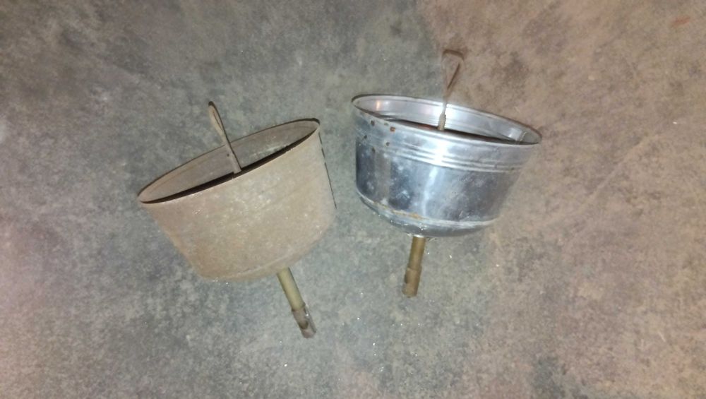 Funil doseador de líquidos com válvula de fecho manual