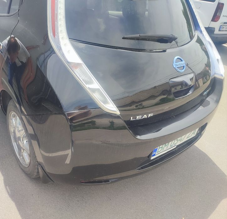 Nissan leaf SV 2012