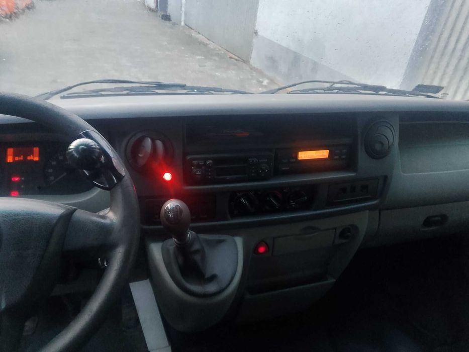 Opel Movano  2,5 TDI   Autobus z Wysuwanym podestem  15 osób +1 Kier.