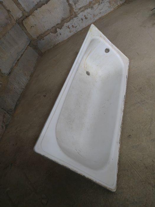 Продам ванну залізну