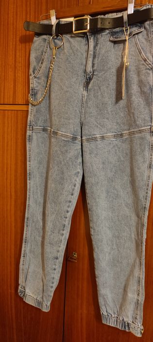 Nowe spodnie joggery z paskiem  ,xl M Sara