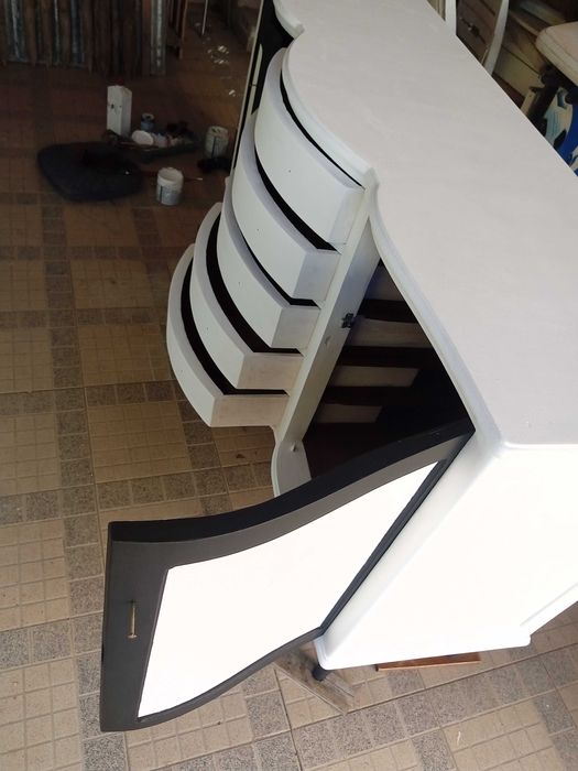 Móveis universais antigos recuperados estilo pátina mate