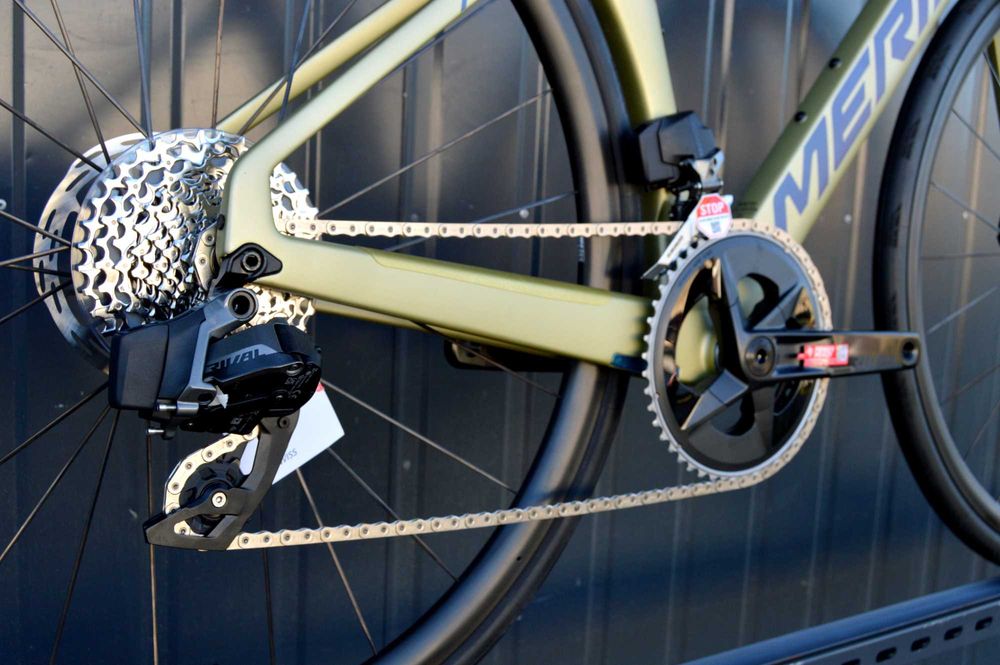 FVat23 aero mała MERIDA REACTO Rival-Edition AXS 2x12 szosa S XL