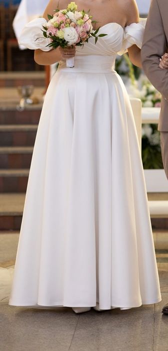 Suknia ślubna gładka